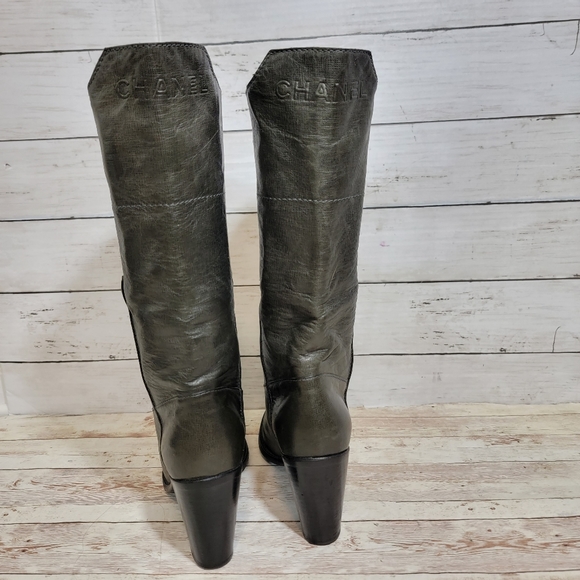 Chanel Leather Mid-Calf Boots From the Fall 2008 Collection by Karl Lagerfeld - Picture 13 of 16